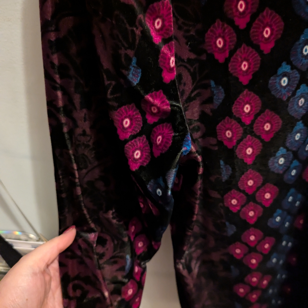Chico's Women's Patterned Blouse - Red and Blue - Picture 4 of 6